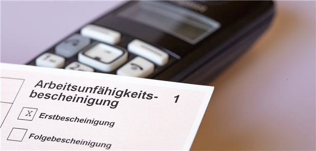 Telefon-AU – ein kleiner Schritt vorwärts AU via Telefon: Spätesten ab 2024 soll sie regelhaft möglich sein. Offen ist nur, zu welchen Bedingungen.