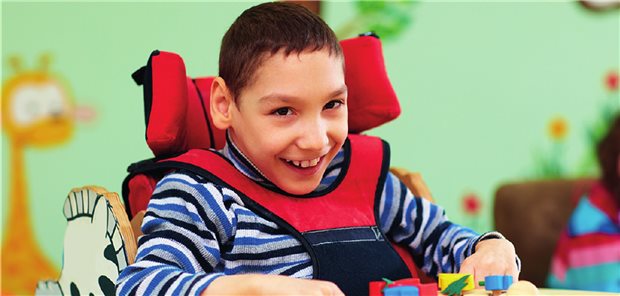 Wirtschaftliche Verordnung durch bundesweite Praxisbesonderheit Abb. 1: Bei erfolgreich therapierter Sialorrhö ist Teilhabe wieder leichter möglich