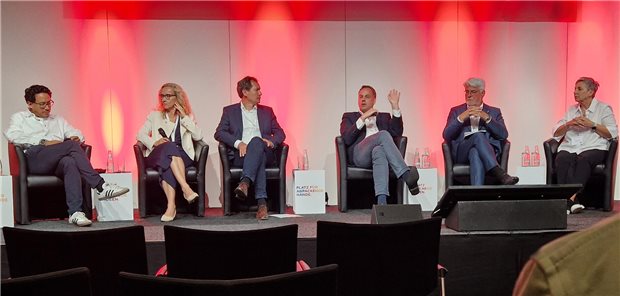 Aldo Faisal, Bettina Jungwirth, Joachim Prölß, Tobias Penzkofer, Henrik Hermann und Susanne Herbek (v.l.) diskutierten auf dem Hauptstadtkongress über den Einsatz von KI in der Medizin.