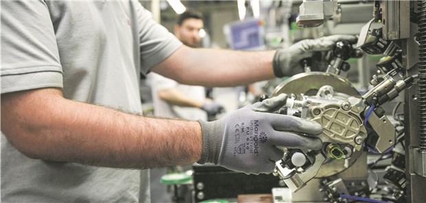 Auch hier ist die richtige Bewegung wichtig: Produktion einer Hochdruckeinspritzpumpe bei Bosch in Stuttgart.