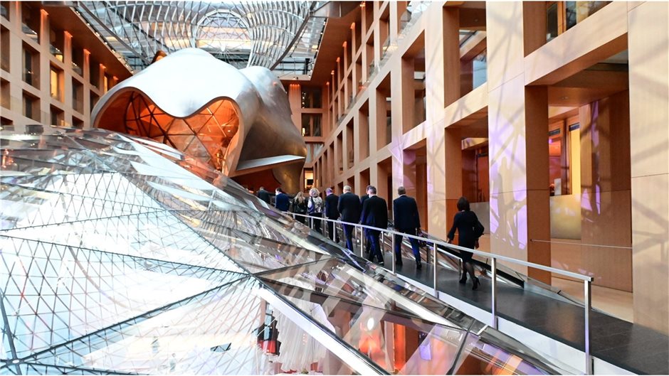 Auf dem Weg zur Springer Medizin Gala 2021 im Axica Berlin. Dort fand am Donners...