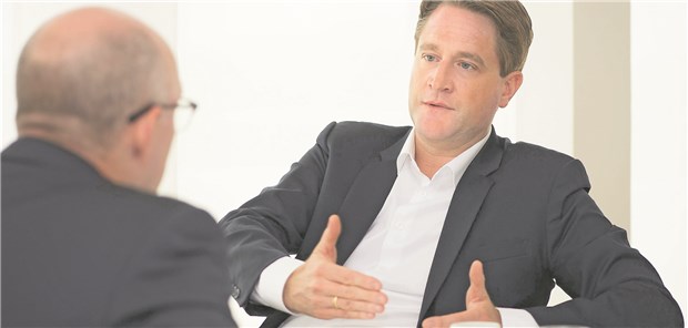 Auf der Suche nach den Fragen und den Antworten: Wann ist der Zeitpunkt gekommen, Krankheiten zu behandeln, schon bevor sie ausgebrochen sind? Andreas Gerber (re.) im Gespräch mit Wolfgang van den Bergh.