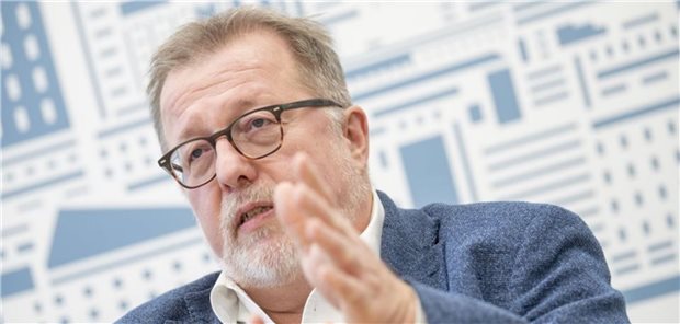 Pädiater begrüßen Werbeverbot ungesunder Lebensmittel – und fordern gesunde Mehrwertsteuer BVKJ-Präsident Dr. Thomas Fischbach: Gerade in den Abendstunden können Werbetreibende nachweislich die größte Anzahl von Kindern erreichen.