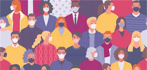 Besser Maske bei Menschenansammlungen: Infektionsrisiken sind auch jetzt im Sommer hoch.
