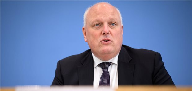 BfDI sieht bei „allersensibelsten Gesundheitsdaten dringend Nachbesserungsbedarf“ 20.03.2024, Berlin: Ulrich Kelber (SPD), Bundesbeauftragter für den Datenschutz und die Informationsfreiheit (BfDI), stellt in der Bundespressekonferenz den 32. Tätigkeitsbericht des BfDI vor.