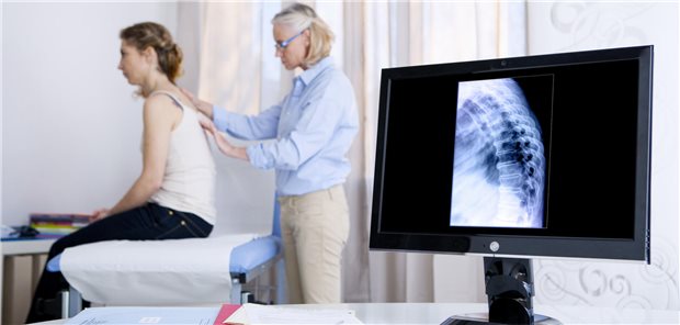 Multimodale Therapie bei chronischem Rückenschmerz Multimodale Therapie bei chronischem Rückenschmerz