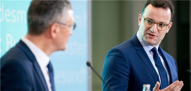 Bundesgesundheitsminister Jens Spahn (r.)  und Professor Lothar H. Wieler, Präsident des Robert Koch-Instituts, warnen vor Panickmache.