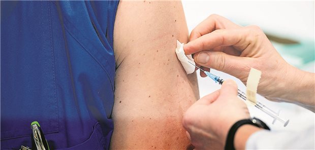 Beschwerden nach COVID-Impfung: Das denken Hausärztinnen und Hausärzte über Post-Vac COVID-Impfung