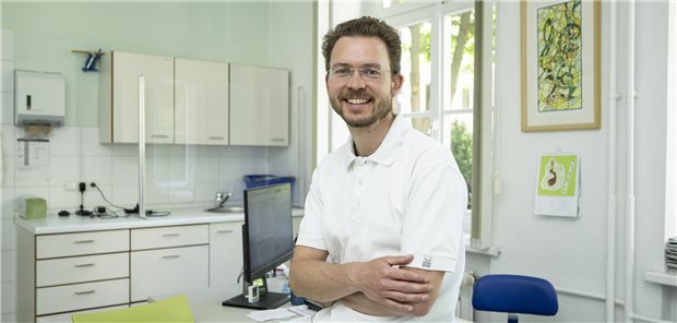 Christoph Biella, angestellter Arzt der Jenny De la Torre-Stiftung.