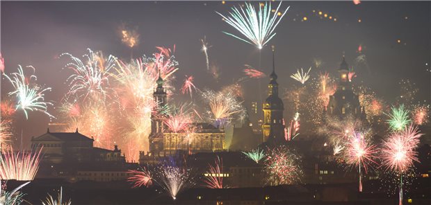 Feuerwerk über der Altstadt von Dresden.