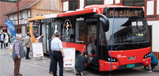 Der Medibus bei der offiziellen Vorstellung im Jahr 2018 im nordhessischen Nentershausen.