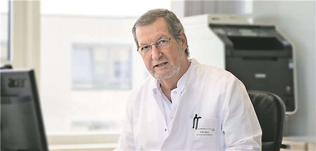 Professor August Stich: Tropenmediziner und Brückenbauer Der Tropenmediziner Professor August Stich lehrt an der Universität Würzburg.