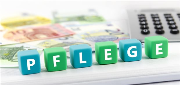 Bund-Länder-Treffen: Kommt die Pflicht zur privaten Pflegevorsorge? Bausteine mit Aufschrift "Pflege"