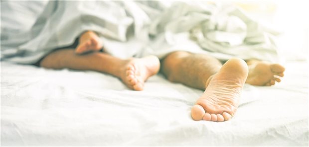 Die Frage, ob Kopfschmerzen bei einer bestimmten Sexpraktik besonders häufig auftreten, kann wohl verneint werden. 