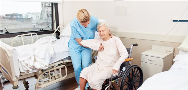 Die Pflege wird mit der Alterung der Gesellschaft immer relevanter. Auf dem Kongress Pflege wird gefordert, dass sich der Berufsstand lauter in die Politik einbringt.