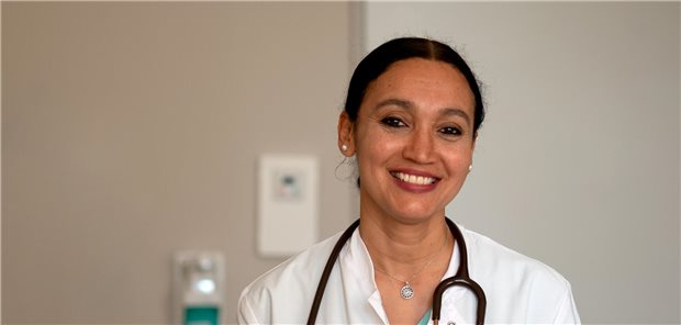 Dr. Aischa Nitardy ist Chefärztin am Gesundheitszentrum St. Vincenz in Essen-Stoppenberg und dort ärztliche Leiterin des Innovationsfondsprojektes „STATAMED“.