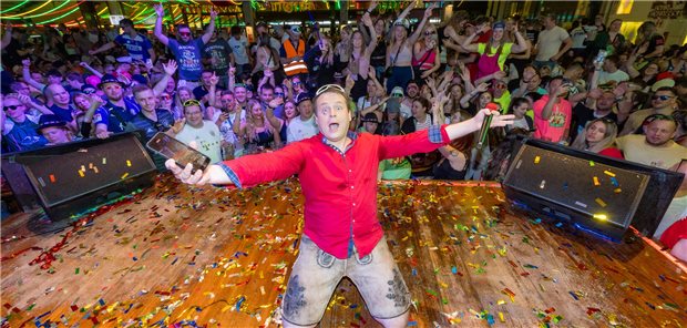 Tobias Riether auf der Bühne