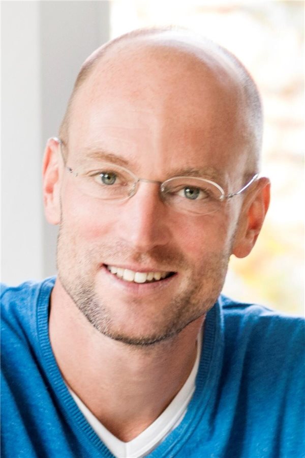 Das neue „Primärarztsystem“ – zum Scheitern verurteilt? Dr. Ulrich Wüllenkemper ist Hausarzt in Potsdam und aktiv im Verein für fachärztliche Primärmedizin in Potsdam.