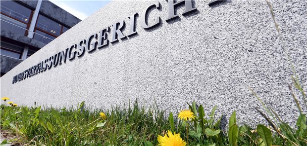 Patientenverfügung darf Zwangsbehandlung psychisch Kranker verbieten Ein Straftäter im Maßregelvollzug hat das Recht, Zwangsbehandlungen abzulehnen, so das Bundesverfassungsgericht. Dies gelte nicht, wenn beispielsweise Ärzte oder Pflegepersonal geschützt werden müssen.