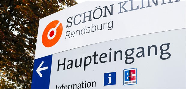 Schild der Schön Klinik Rendsburg