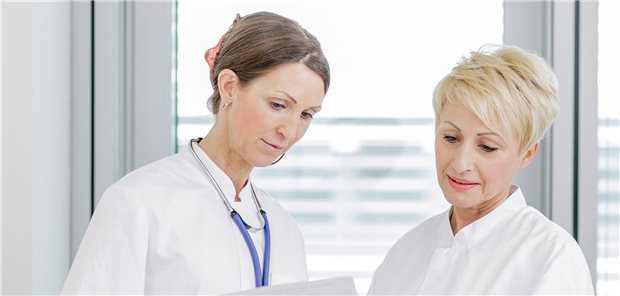 Medizinerinnen im Gespräch: Eine eigene Praxis? Bei 64 Prozent aller Existenzgründerinnen muss es eine Einzelpraxis sein.