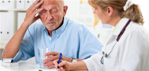 Erste kognitive Beeinträchtigungen? Dann könnte die Indikation für eine eingehende Alzheimer-Diagnostik vorliegen.