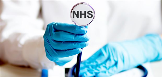 Fatale Diagnose: Arbeiten im britischen Gesundheitssystem NHS ist für die dort tätigen Hausärztinnen und Hausärzte offenbar mit enormem Stress in der Patientenversorgung verbunden.