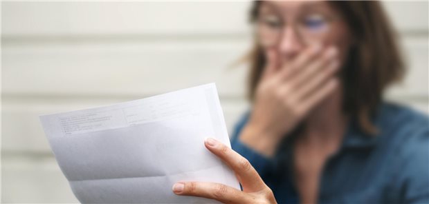 Umfrage: Die Deutschen fürchten sich am meisten vor Krebs und Demenz Habe ich eine schwere Erkrankung? Besonders die Angst vor Krebs oder Demenz treibt viele Menschen um.