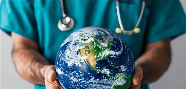 Hausarztpraxen sind bei der Umsetzung von Präventionsmaßnahmen gegen die Folgen des Klimawandels besonders gefordert.