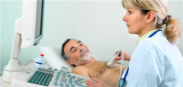 Herzcheck durch Sonografie: Was sagt der Ultraschall? (Symbolbild mit Models)