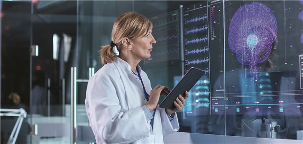 Neuralink – die Firma hinter der Gehirn-Computer-Schnittstelle Hirnforschung: Aus EEG-Mustern lassen sich diagnostische Schlüsse ziehen. Der übernächste Schritt ist es, Gedanken, die bestimmte Hirnstrommuster erzeugen, zur Steuerung von Geräten wie Smartphones zu nutzen. Dafür versuchen Start-ups, über neue Brain-Computer-Interfaces näher an die Vorgänge im Gehirn heranzukommen. (Archivbild)