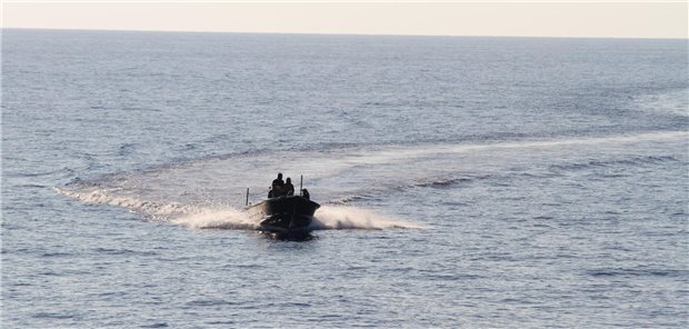 Immer wieder tauchten Boote auf, die sich näherten und von denen die Crewmitglieder der Humanity 1 nicht wussten, um welche Akteure es sich dabei handelte.