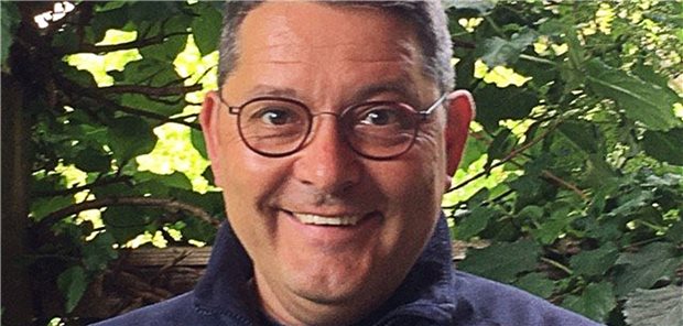 Wie schaffen Sie es, Ihre Impf-Wartelisten abzuarbeiten, Dr. Bürger? Impft auf allen Kanälen, im Impfzentrum, in der Praxis und in Betrieben: Dr. Hans Bürger, Facharzt für Innere Medizin/Allgemeinmedizin mit Zusatzqualifikation Betriebsmedizin, in Vogt bei Ravensburg.