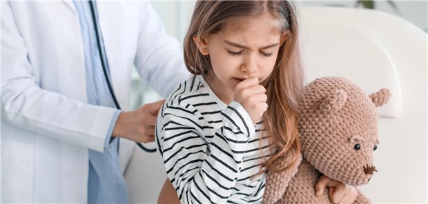 Kinder und Jugendliche: Doppeltes Long-COVID-Risiko nach zweiter Corona-Infektion Infektsymptome: Ist ein Kind an COVID-19 erkrankt, gibt es immer das Risiko für Langzeitfolgen: Long-COVID. (Symbolbild mit Fotomodell)