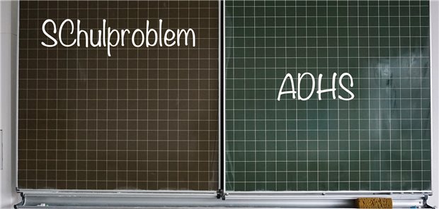 Leidet ein Schüler an ADHS, so kann dies eine große Herausforderung für die Klasse, aber auch die Schulleitung bedeuten.
