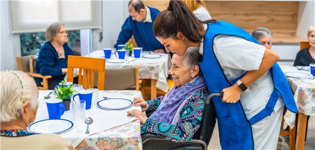 Teuer, teurer, Heimpflege: PKV-Verband sieht milliardenschwere Fehlsteuerung Milliardenschwere Fehlsteuerung? Blick in ein Pflegeheim.