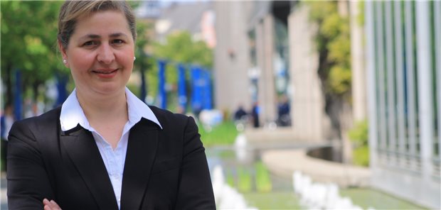 Mutig und engagiert: Serap Çileli gründete den Verein peri e.V., der vor allem muslimischen Frauen in Not hilft.