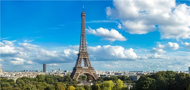 Nicht nur eitel Sonnenschein über dem Eiffelturm: Die Etablierung eines Primärarztmodells lief in Frankreich nicht ohne Probleme.