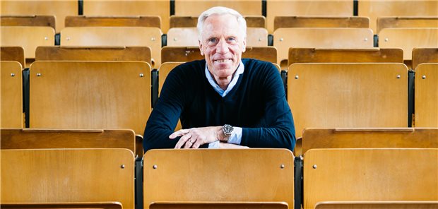 Prävention sei wie ein Medikament und Informationen dazu bräuchten Qualität, sagt der ehemalige Spitzensportler und heutige Professor an der Deutschen Sporthochschule Köln Ingo Froböse. Ärzte sollten vermitteln können, wie man sie einsetzt.