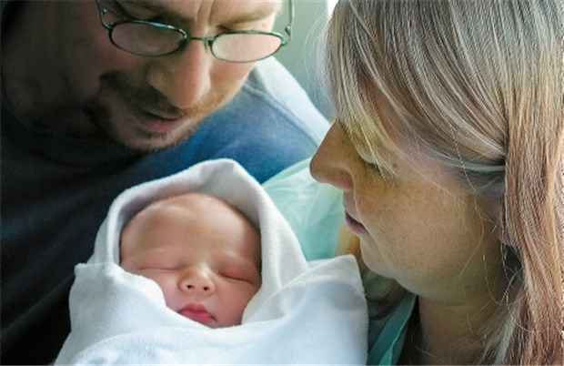 In Stufen wird jetzt allen Menschen der Schutz gegen die Schweinegrippe empfohlen Säuglinge unter 6 Monaten können noch nicht gegen Schweinegrippe geimpft werden, Eltern sind daher vorrangig zu schützen!