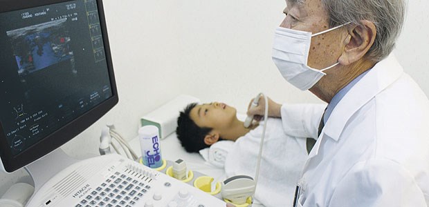 Schilddrüsenscreening in einer Klinik in Fukushima: 33 Fälle in der Altersklasse der bis 18-Jährigen wurden festgestellt.