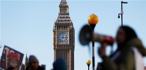 Streik unterm Big Ben: Beschäftigte im Gesundheitswesen protestierten in den vergangenen Monaten nicht nur in London für mehr Lohn.