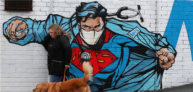 Superhelden nicht nur für die Pandemie gesucht: Dem Britischen Gesundheitsdienst NHS fehlen massenhaft Ärzte und Pflegekräfte (Archivfoto).