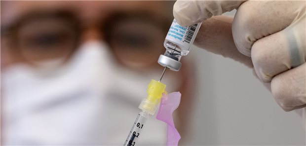 Vorbereitung zur Verabreichung des Affenpocken-Impfstoffs: Imvanvex® ist in den USA unter dem Namen Jynneos® bekannt.
