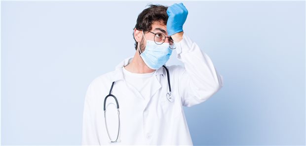 APS-Chefin fordert „Mut und Ehrlichkeit“ im Umgang mit Fehlern Wie konnte das passieren? Fehler passieren und sie belasten Arzt und Patient.