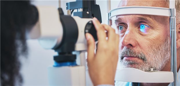 Okuläre Pulsamplitude mit Glaukom-Progress assoziiert Wie stark der Gesichtsfeldverluste bei Patienten mit einem Glaukom voranschreiten kann anhand Parametern wie Ausgangs-, Spitzen- und Mittelwerten des Intraokulardruck oder der okulären Puls-Amplitude (OPA) beurteilt werden.