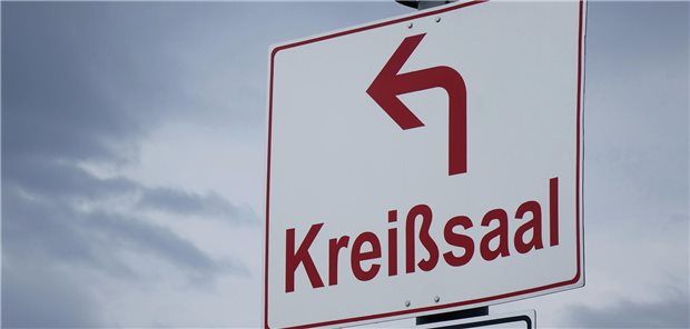 Wie weit darf der Fahrtweg zum Kreißsaal sein? An dieser Frage entzündet sich häufig Streit, wenn Geburtsabteilungen vor der Schließung stehen.