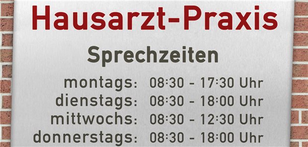 Wahlprogramm: Grüne wollen Sprechstundenanteil in Praxen erhöhen Wieder einmal im Fokus der Politik: Sprechstundenzeiten in Arztpraxen.