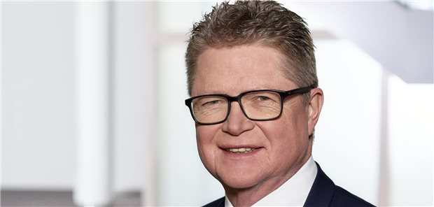 „Wir müssen weg von den klassischen Strukturen, wo eine Ärztin oder ein Arzt die ganze Arbeit allein macht, wir brauchen die Teampraxis mit Arbeitsteilung in Delegation“: Dr. Volker Schrage, Vize-Vorstand der KV Westfalen-Lippe.