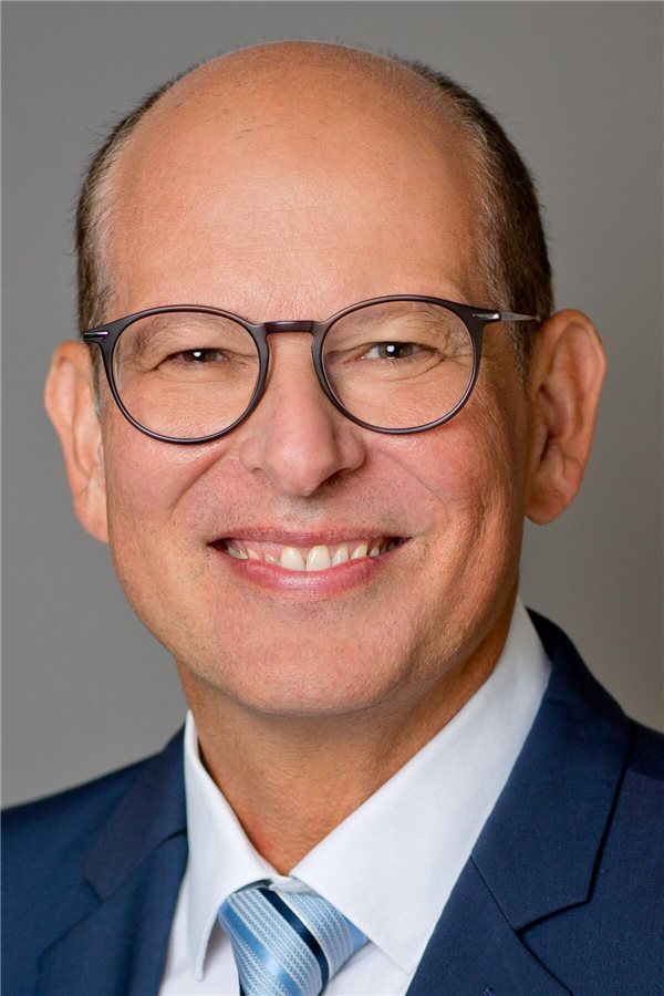 Unimedizin Mainz stellt sich personell komplett neu auf Wird zum 1. Januar 2024 neuer Vorstandschef der Unimedizin Mainz: Professor Ralf Kiesslich.